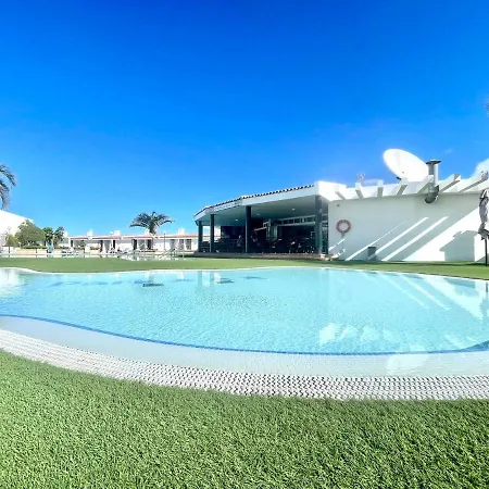 Apartment With Beautiful View, Wifi, Pool, Tenerife South Apartment