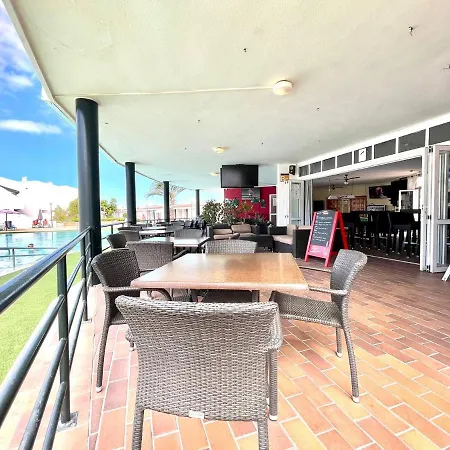 Apartment With Beautiful View, Wifi, Pool, Tenerife South Apartment *