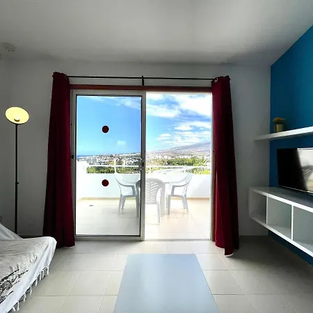 Apartment With Beautiful View, Wifi, Pool, Tenerife South Lägenhet