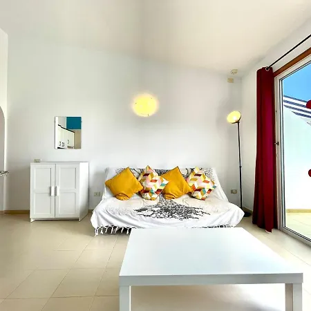 Lägenhet Apartment With Beautiful View, Wifi, Pool, Tenerife South